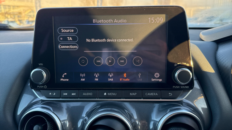 Nissan Juke 1.0 DiG-T 114 N-Connecta 5dr Petrol Hatchback